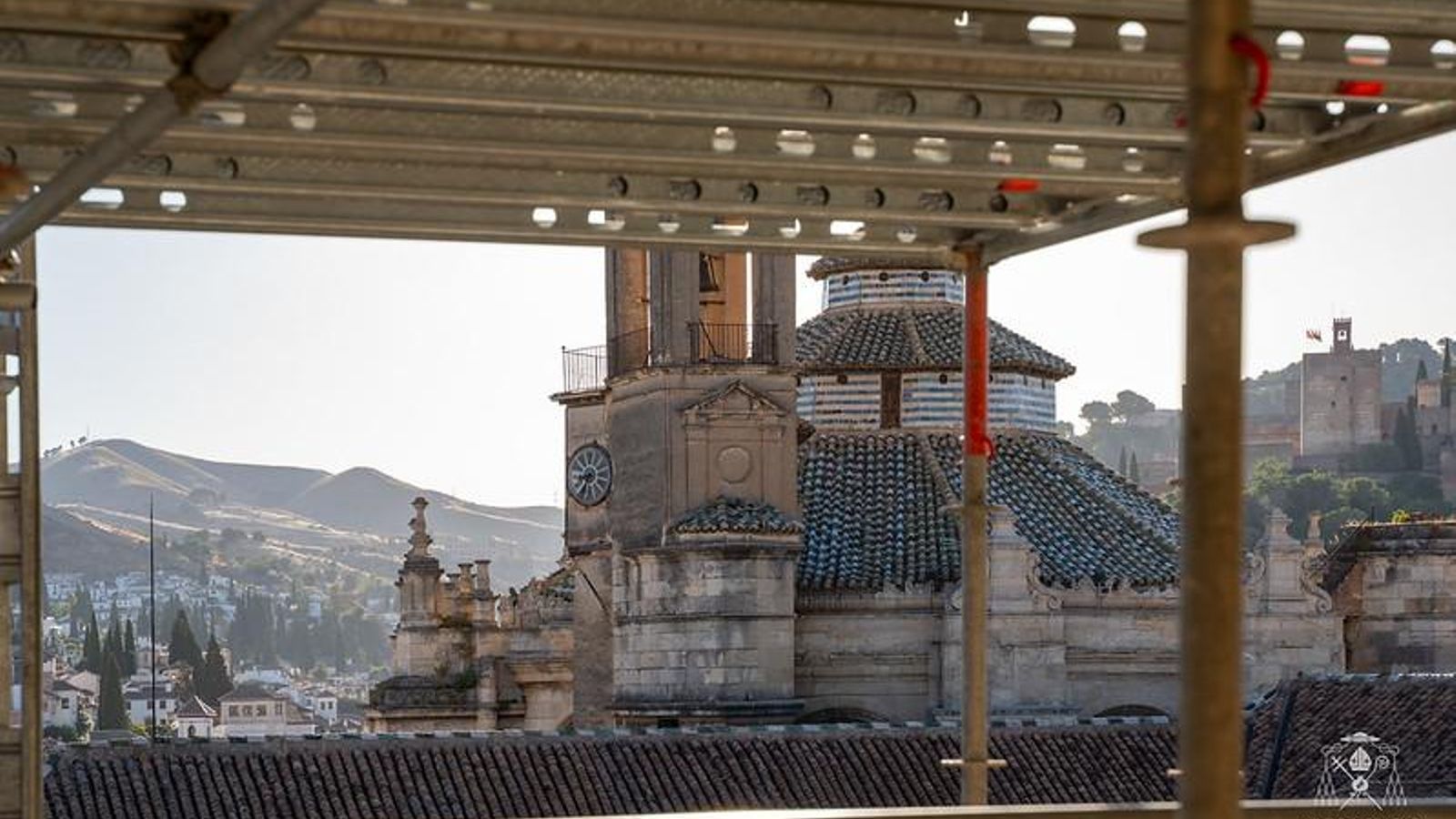 La Torre de la Vela, desde la Catedral de Granada.