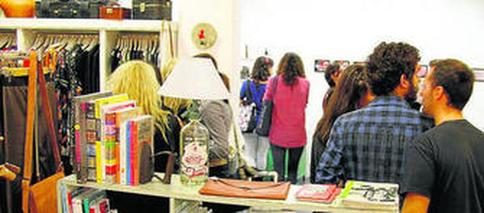 La galería, que es también tienda, organiza mañana dos talleres.