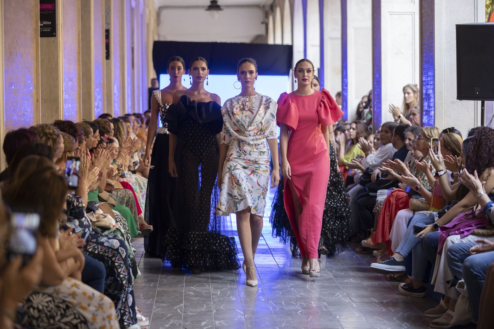 Imágenes del desfile 'Huelva provincia de moda' en la Gran Vía