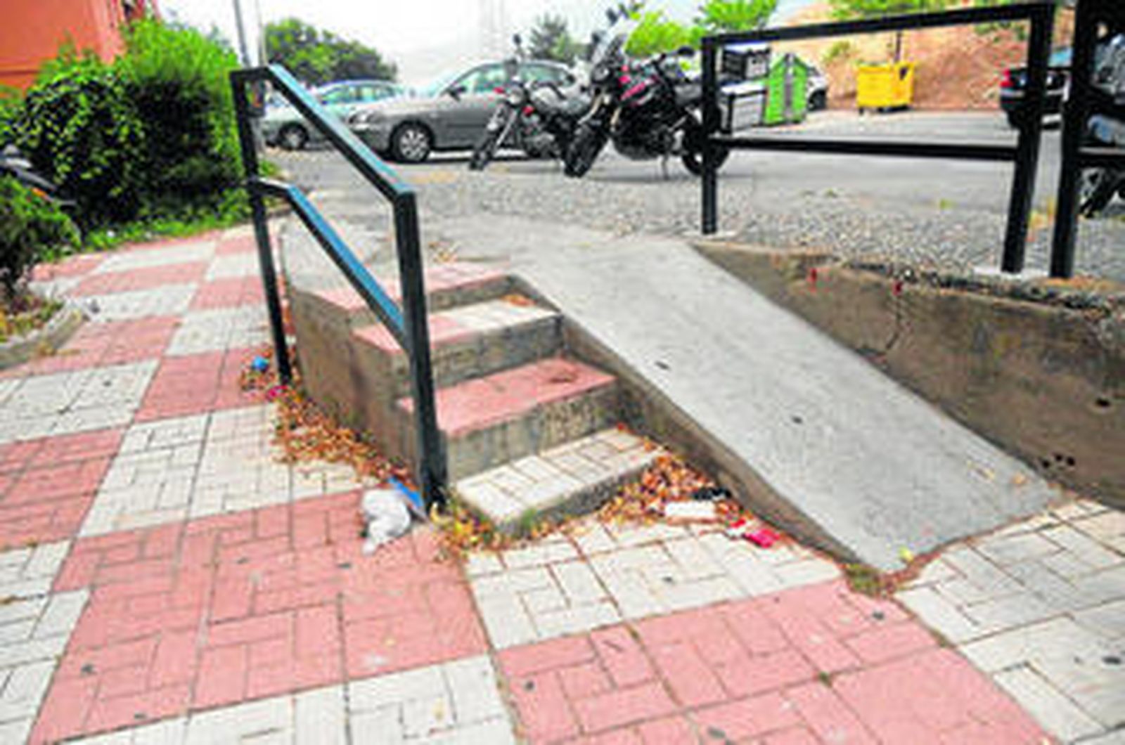 Una fotografía con la que los vecinos piden más limpieza en Lian Champó.