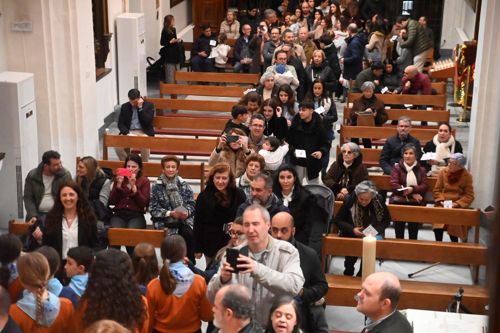 Las mejores fotos de la presentación de los niños a la Virgen de los Dolores de Córdoba