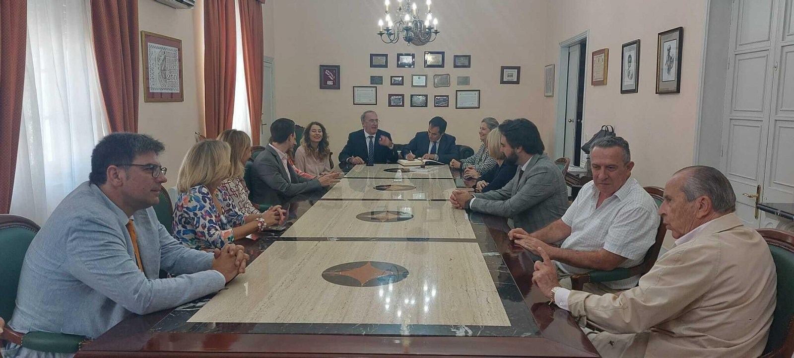 El Consejero de Justicia, José Antonio Nieto, en el Colegio de Abogados de Jerez