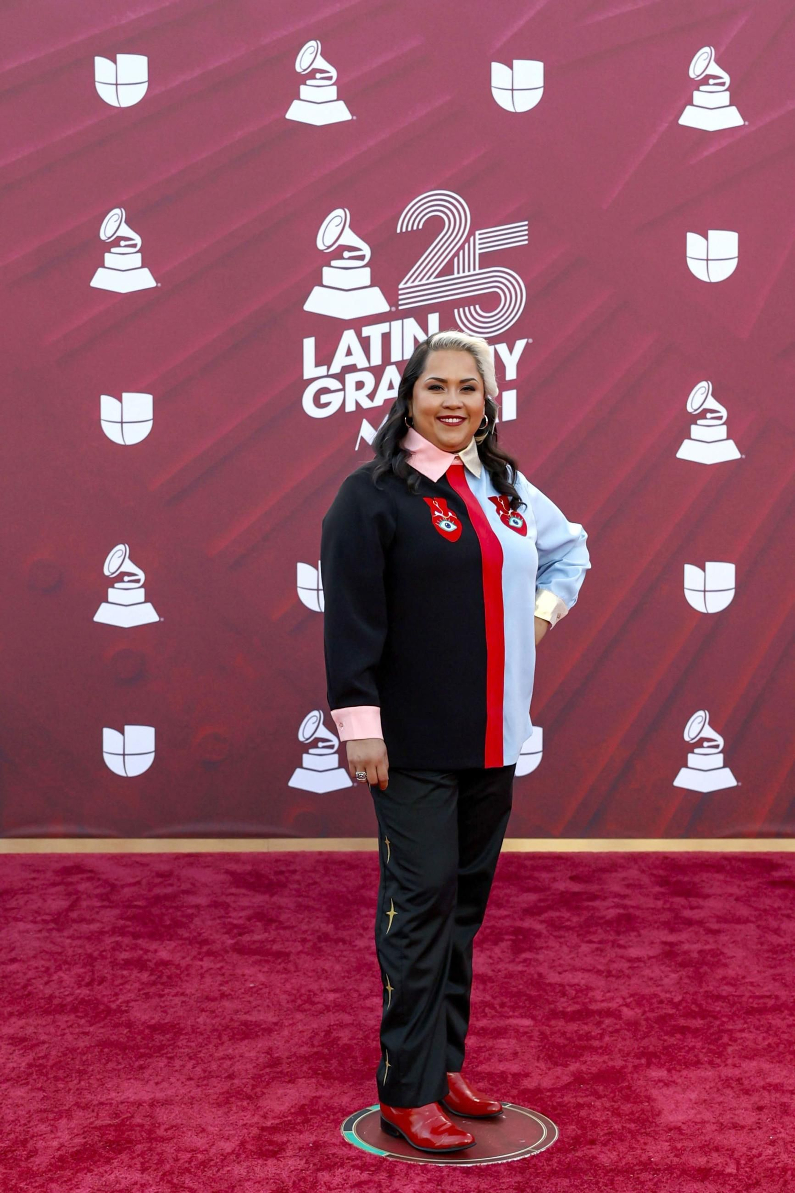 Todos los famosos, tendencias y curiosidades en la alfombra roja de la 25 edición de los Grammy Latinos