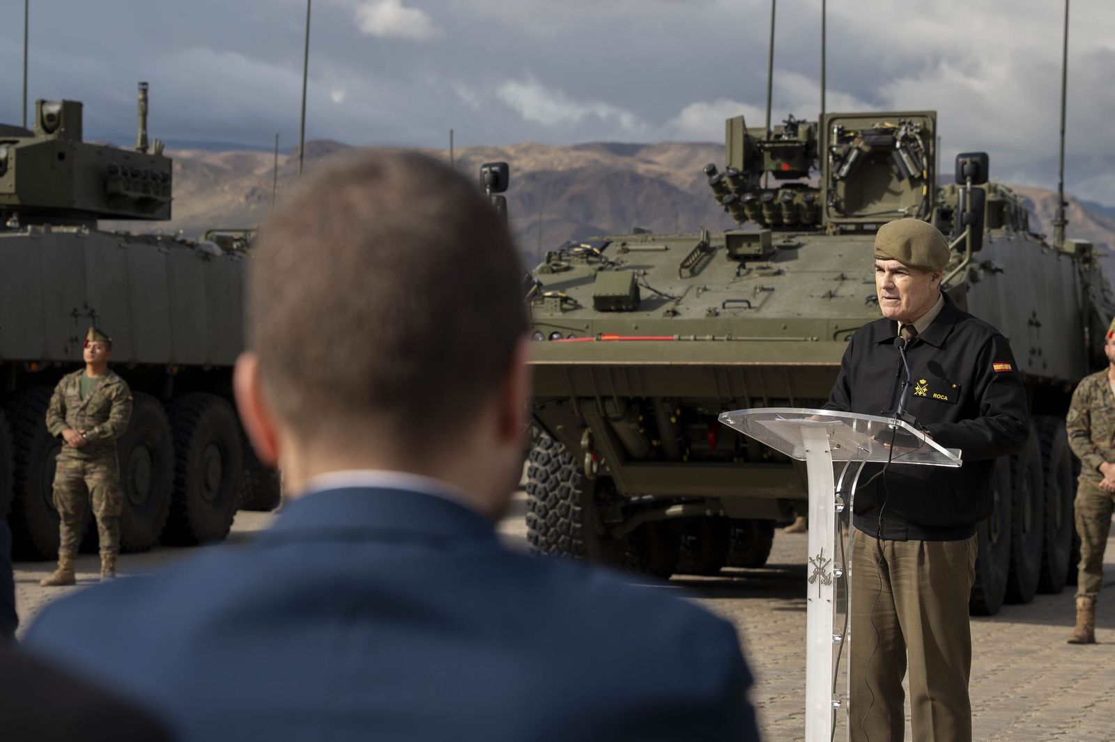 Margarita Robles entrega en Viator los primeros vehículos 8x8 ‘Dragón’ al Ejército de Tierra