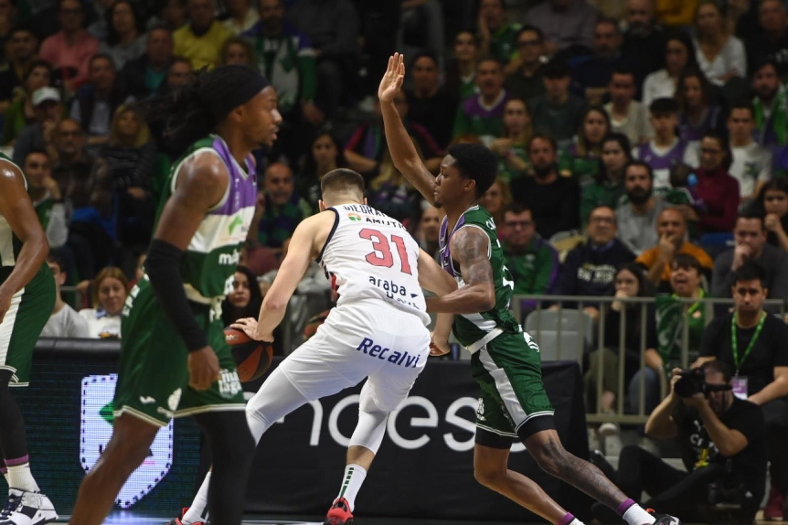 El Unicaja - Cazoo Baskonia, en imágenes