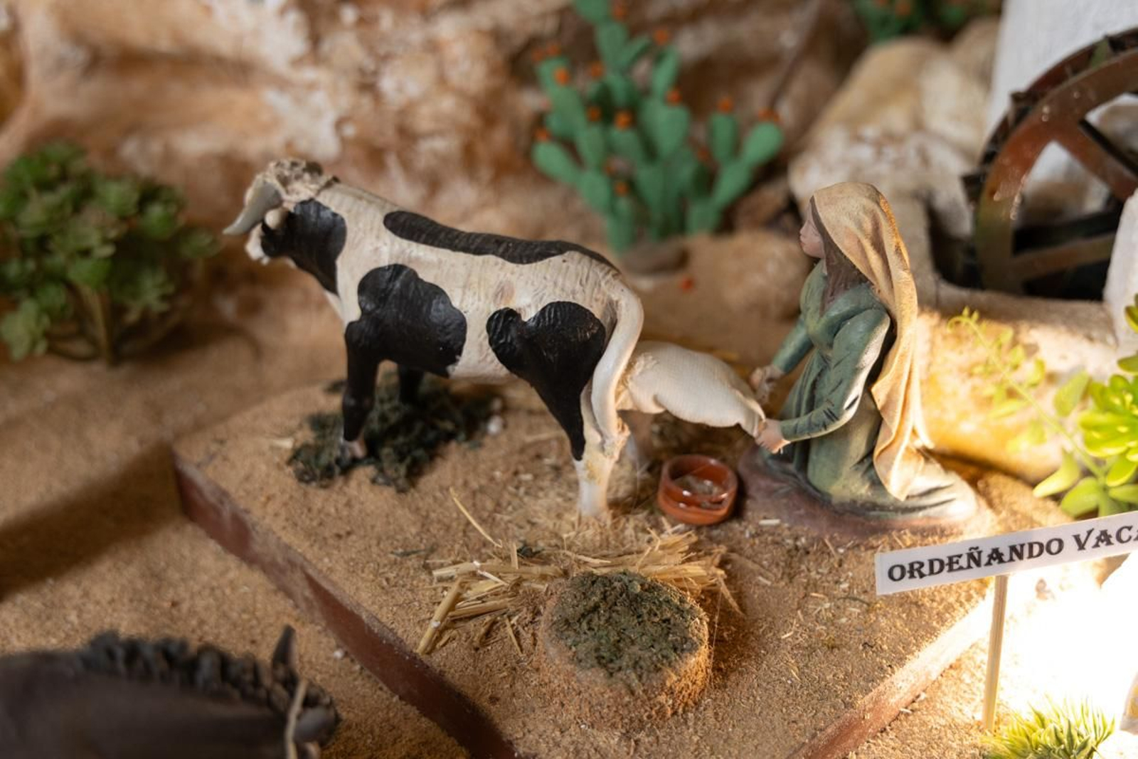 En imágenes: así es el Belén Bíblico con más de un millar de piezas artesanas de los abuelos María y Rafael