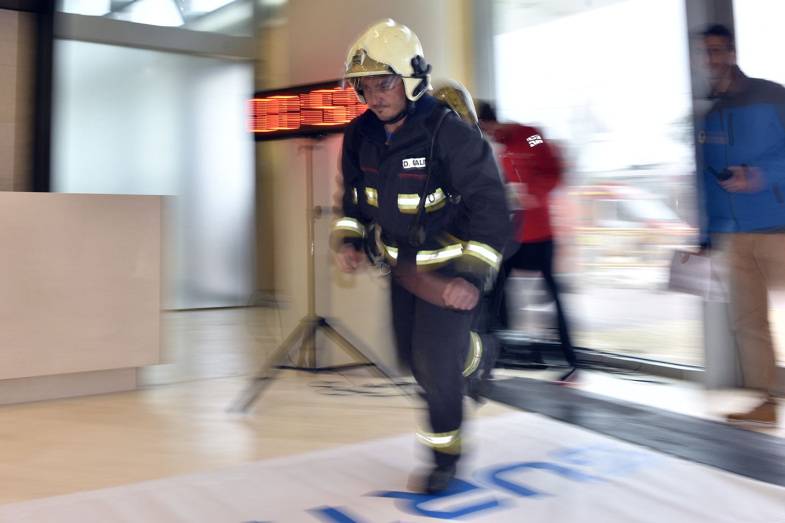 Un bombero del Ayuntamiento de Sevilla.