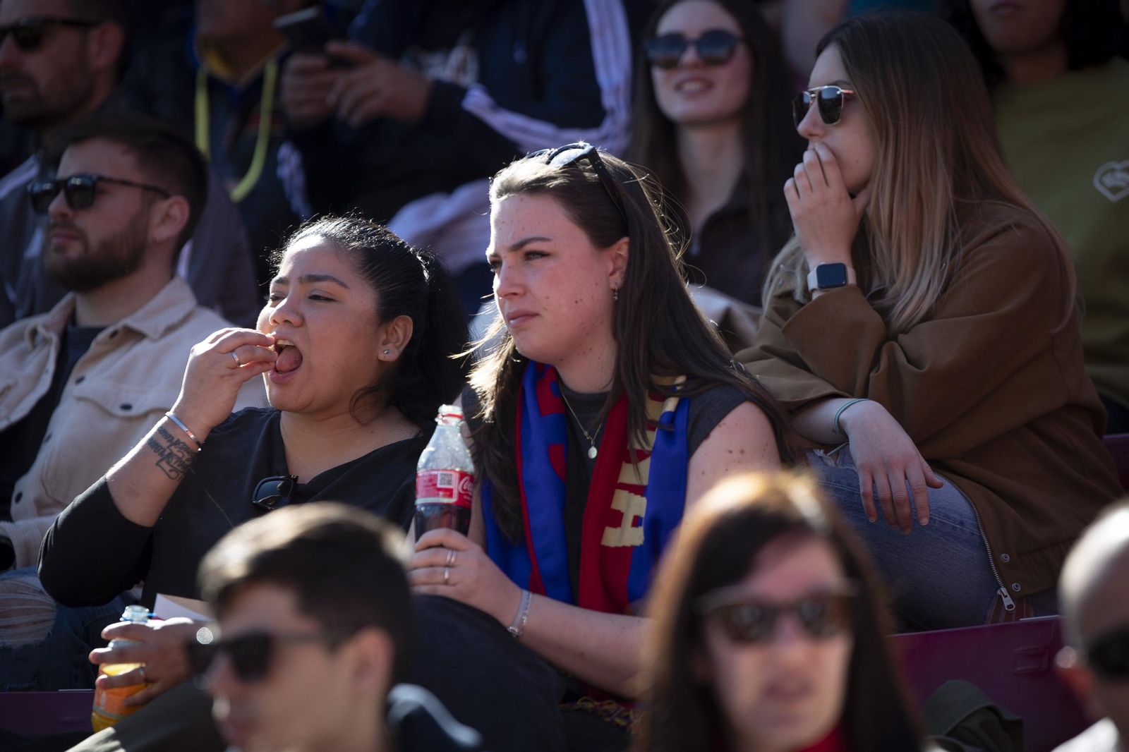 Encuéntrate en la grada de Los Cármenes en el Granada-Barça