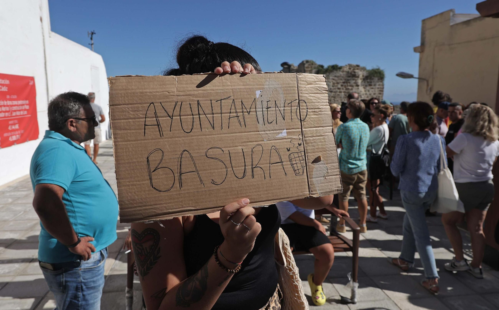 Fotos de la manifestación contra la reforma del frente litoral en Tarifa