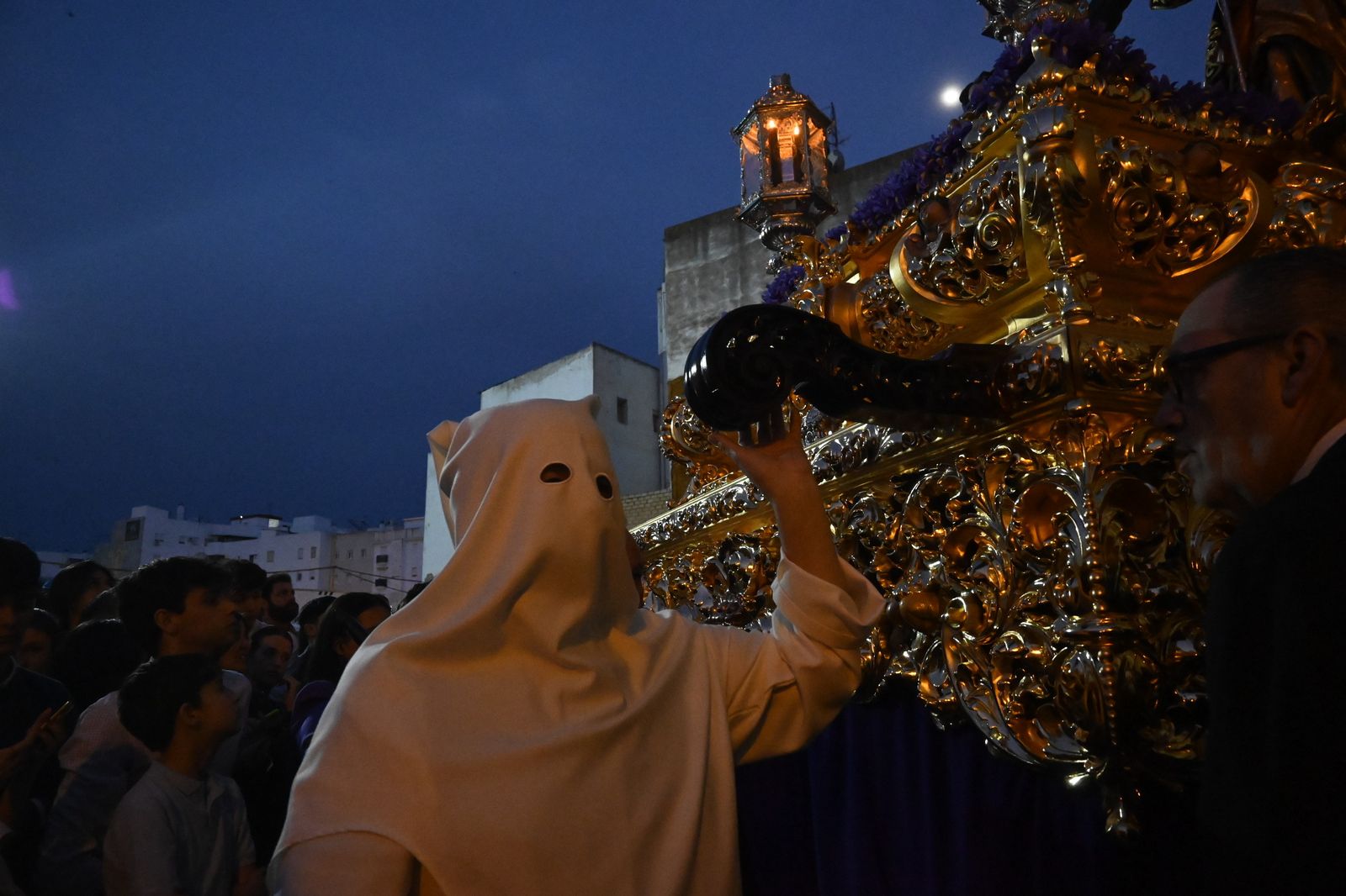 Lunes Santo: Calvario en Huelva, en imágenes