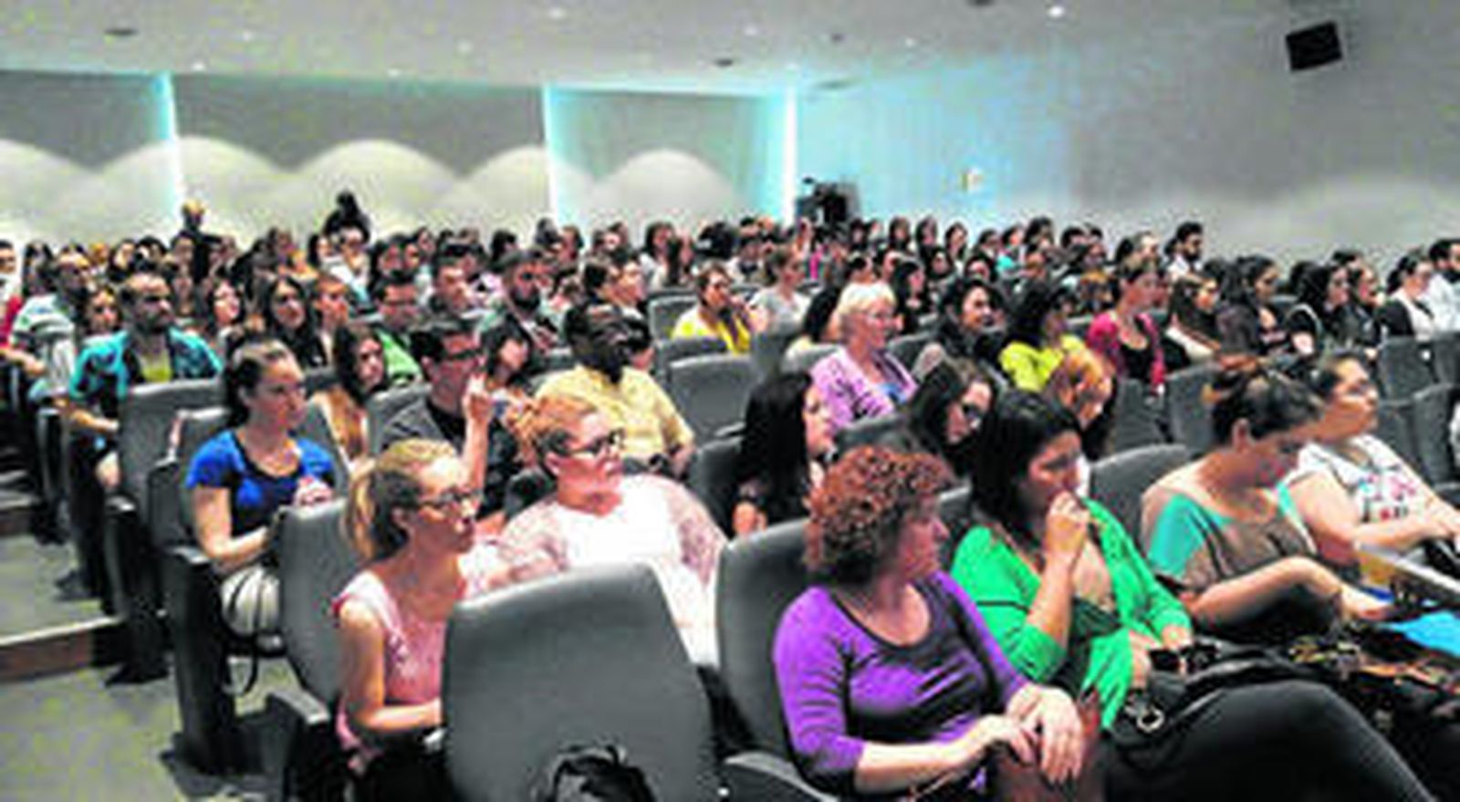 Una de las conferencias organizadas para los estudiantes de Trabajo Social.