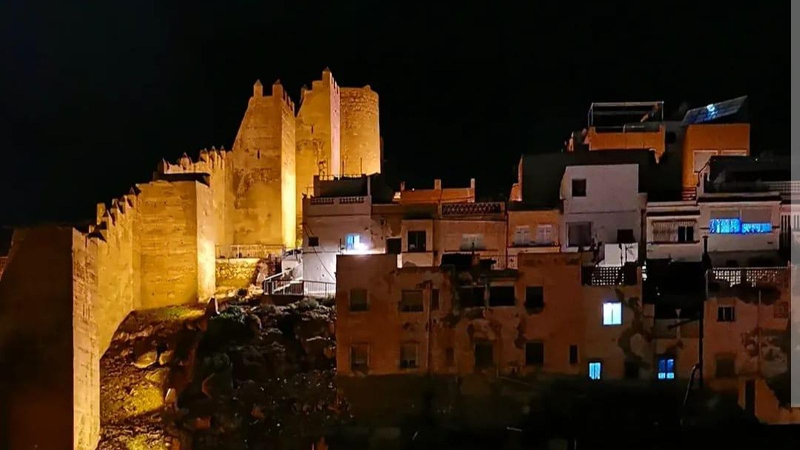Así se verá la Alcazaba desde parte de la ciudad de Almería.