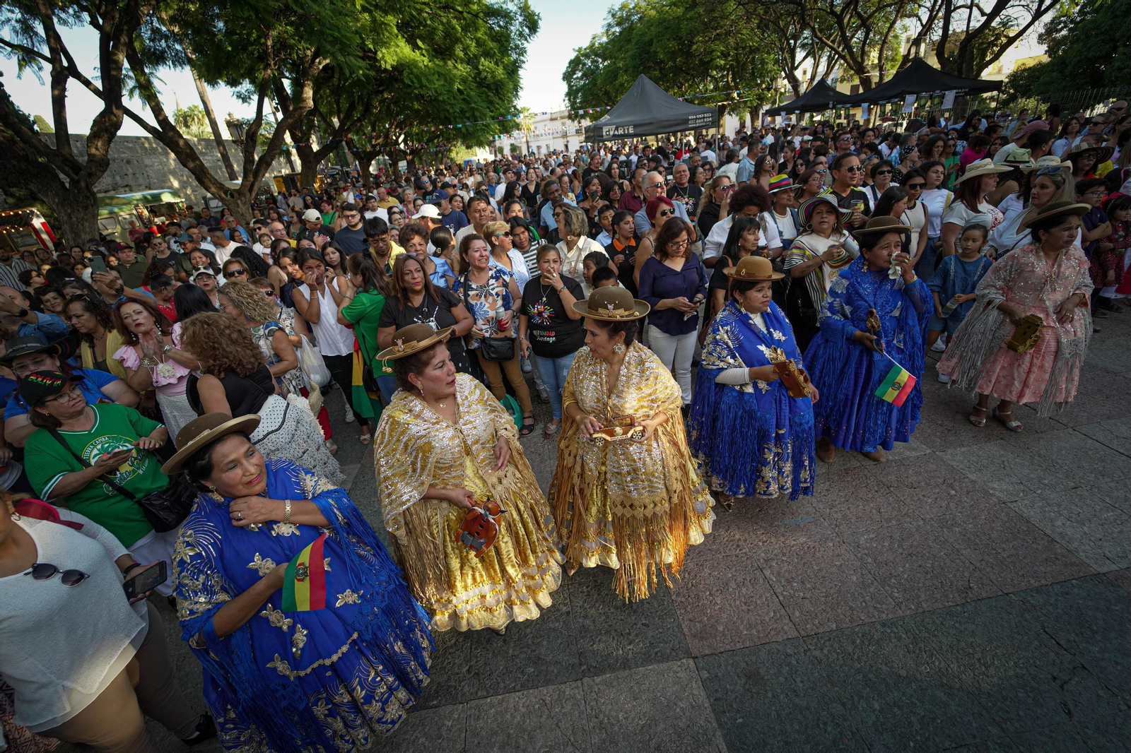 Imágenes de la fiesta Alma Hispana y la Noche Azul y Blanca en Jerez