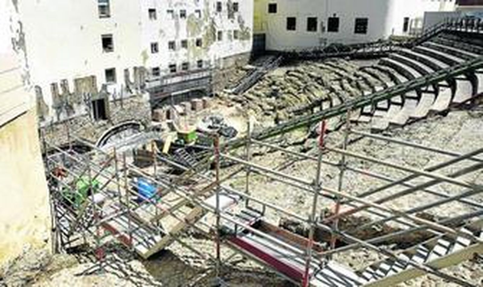 Continúan las obras del proyecto de consolidación de los edificios que colindan con el Teatro Romano.