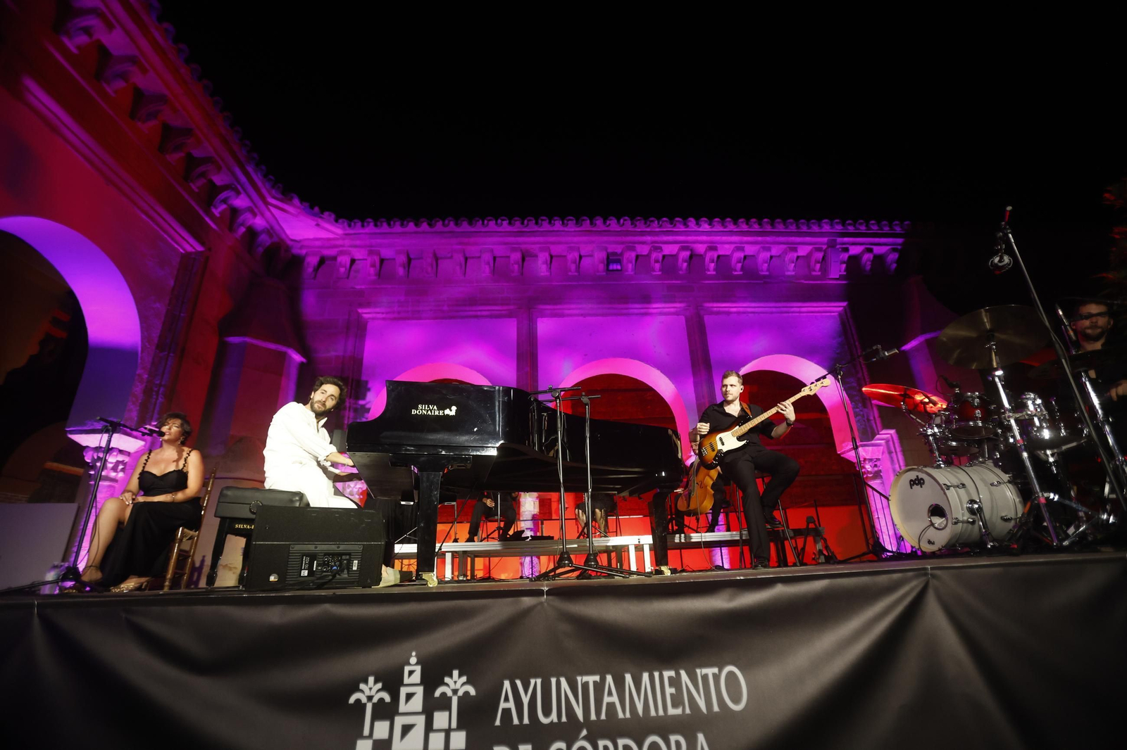 Las mejores imágenes de la Noche Blanca del Flamenco de Córdoba