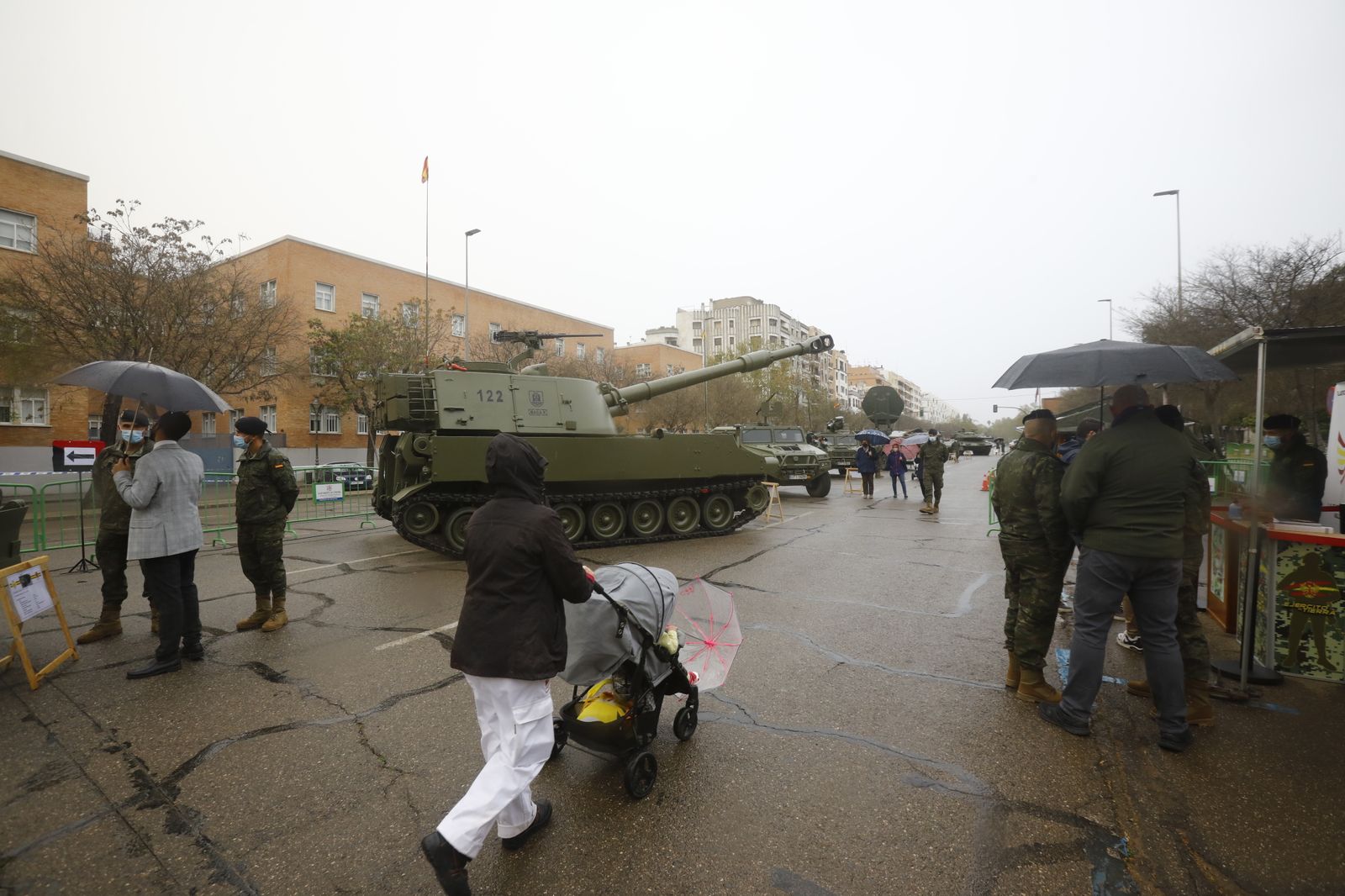 Las fotografías de la exposición de armamento de la Brigada de Córdoba
