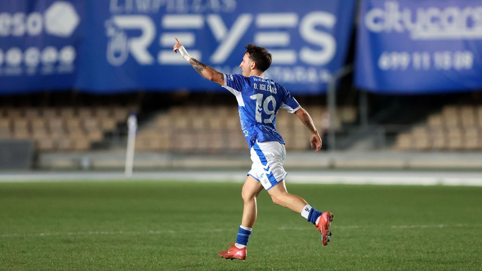 Imágenes del Xerez DFC contra el Real Jaén CF en Chapín