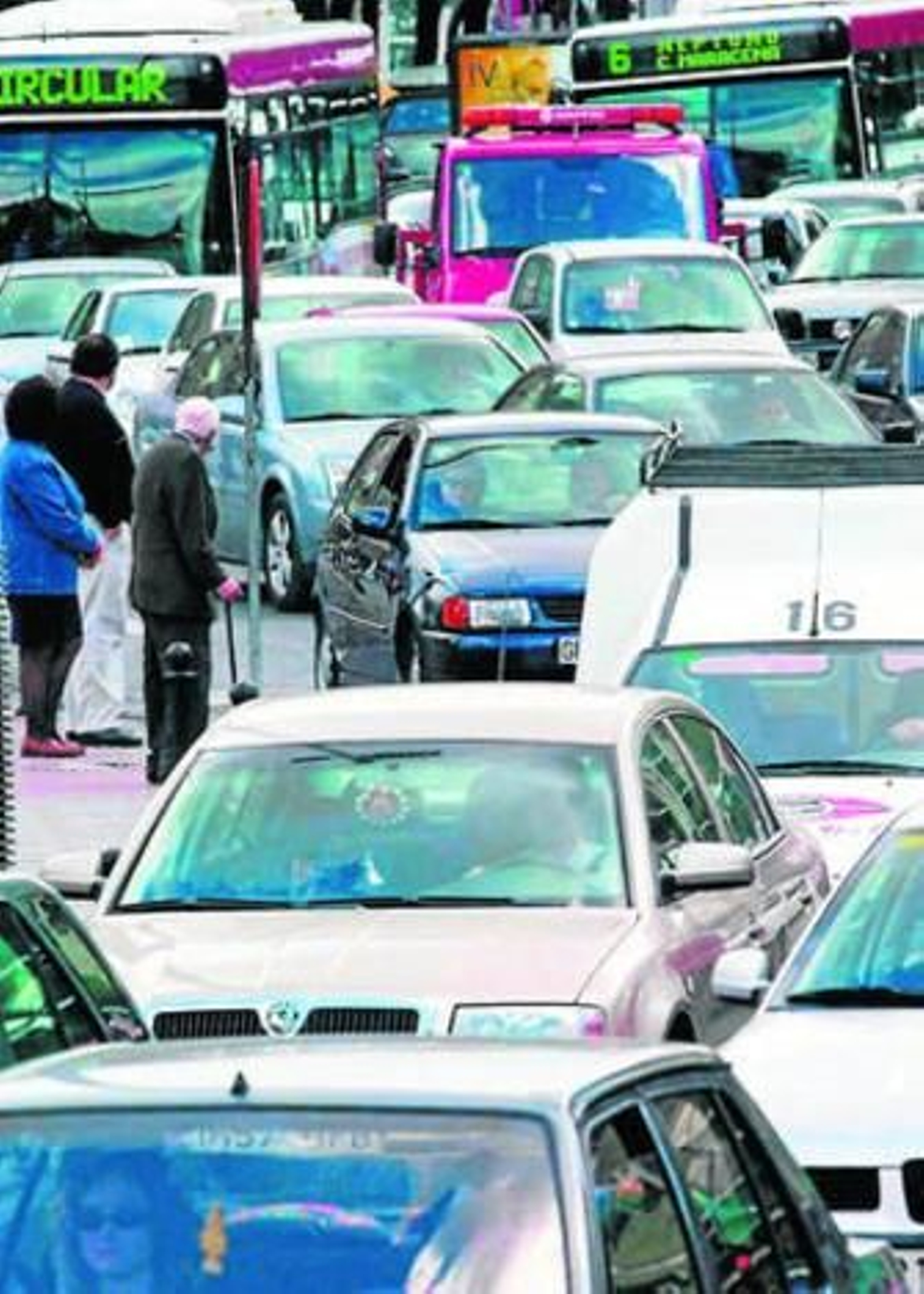 La densidad de tráfico, uno de los problemas de la capital.