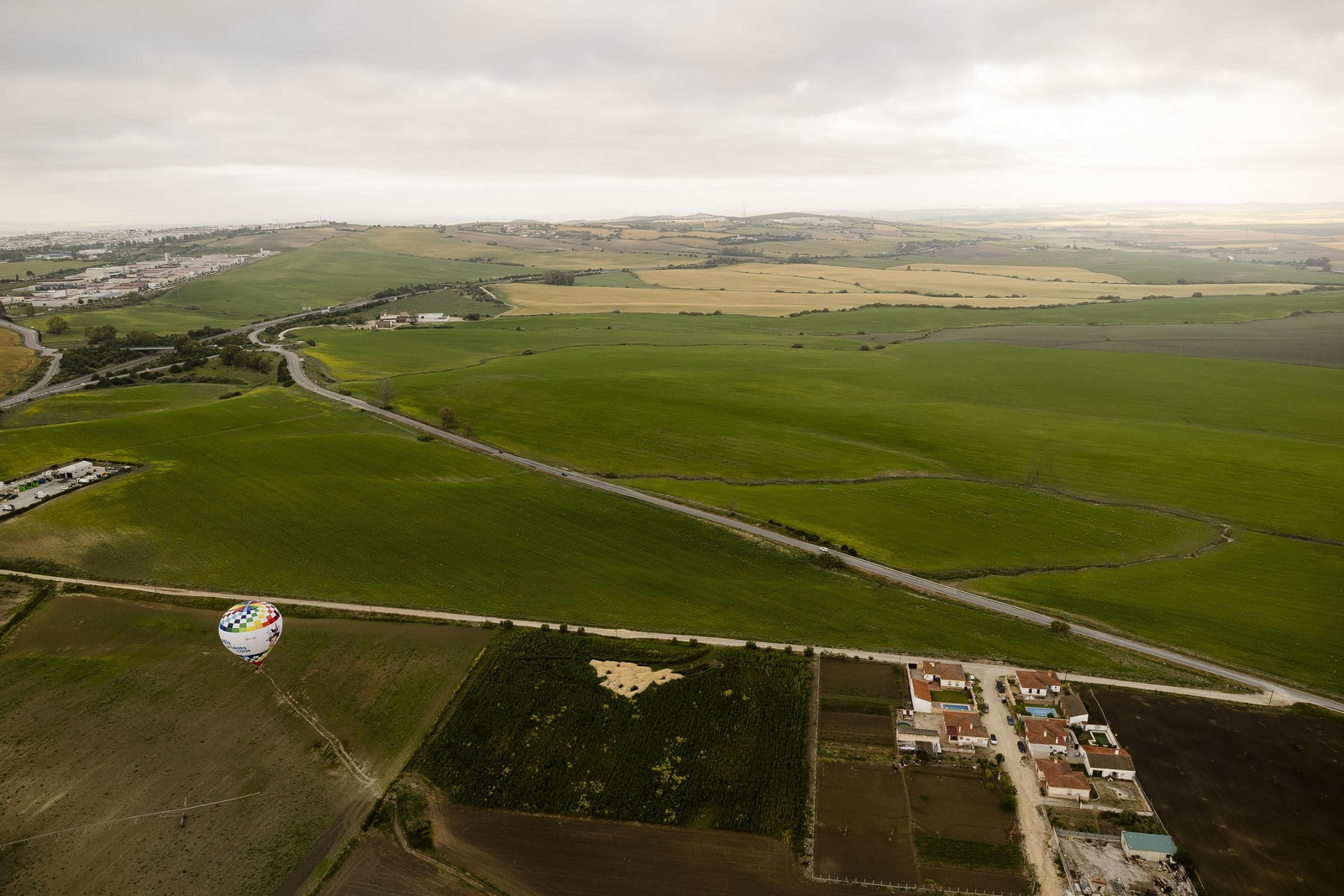Cádiz desde el cielo en imágenes: así se ve Arcos en globo