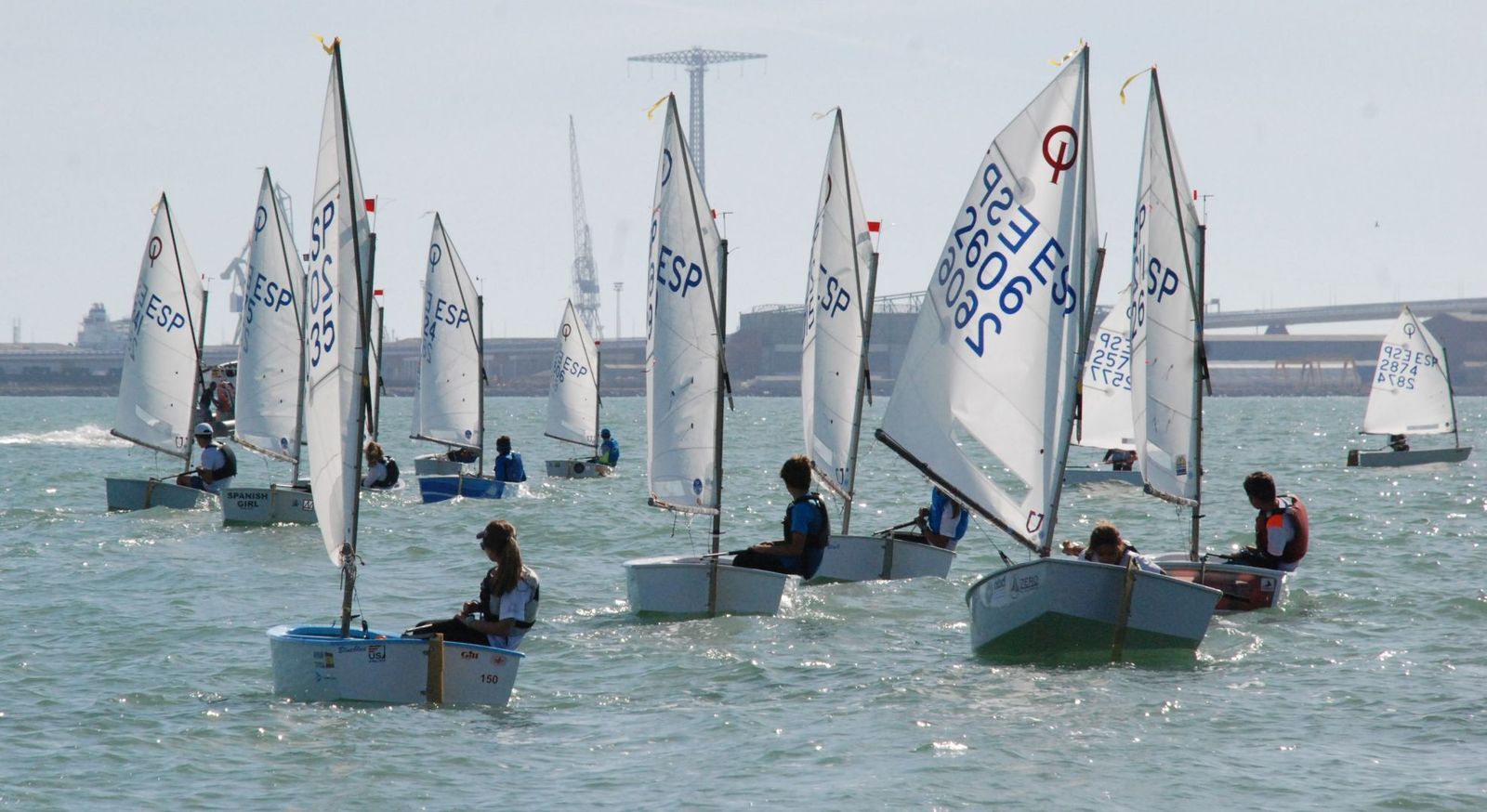 Imágenes de la primera jornada del III Trofeo de la Hispanidad de vela