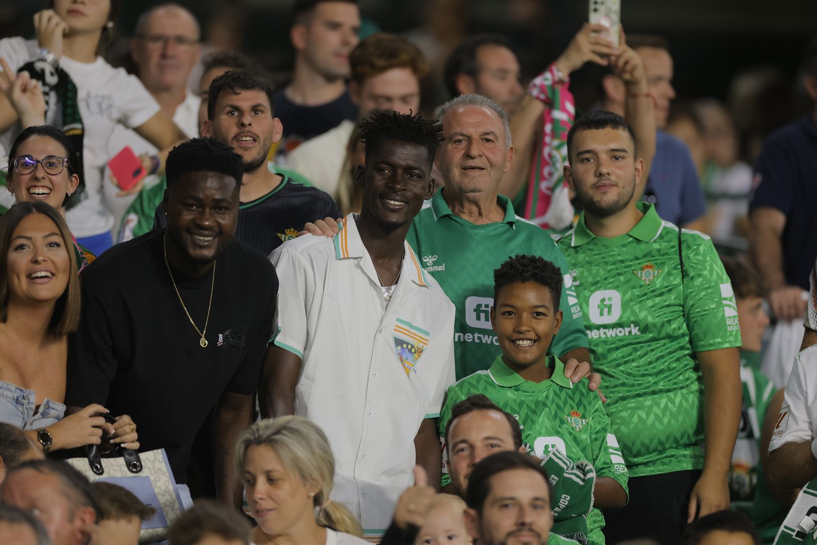 Búscate en las fotos del Betis-Valencia