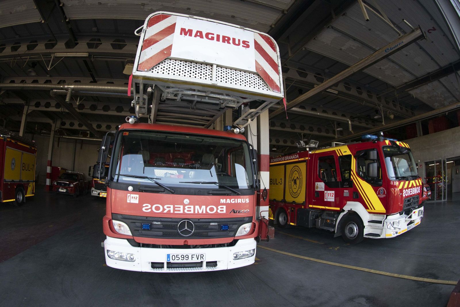 Varios camiones de bomberos en una imagen de archivo.