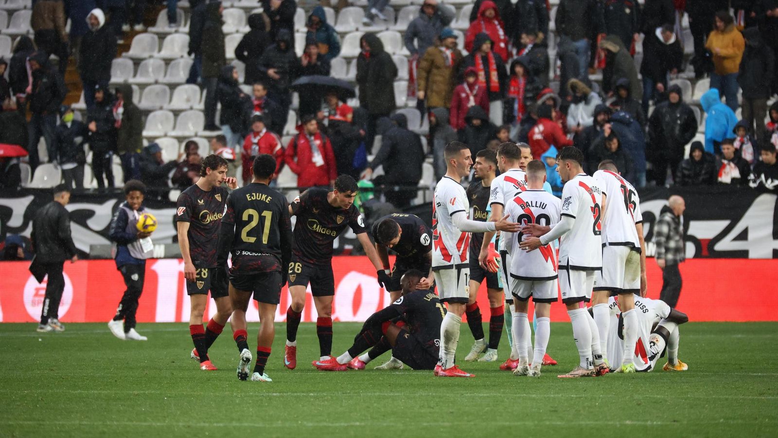 Rayo Vallecano -  Sevilla FC: todas las fotos del partido de Liga