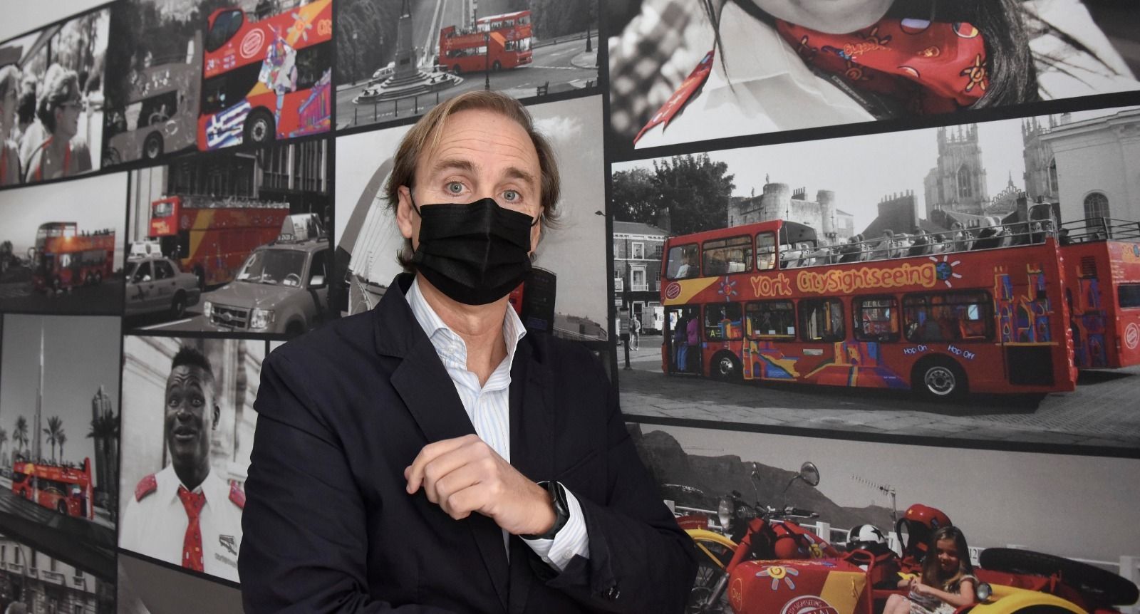 Enrique Ybarra, CEO y fundador de City Sightseeing, posa la sede de la empresa.