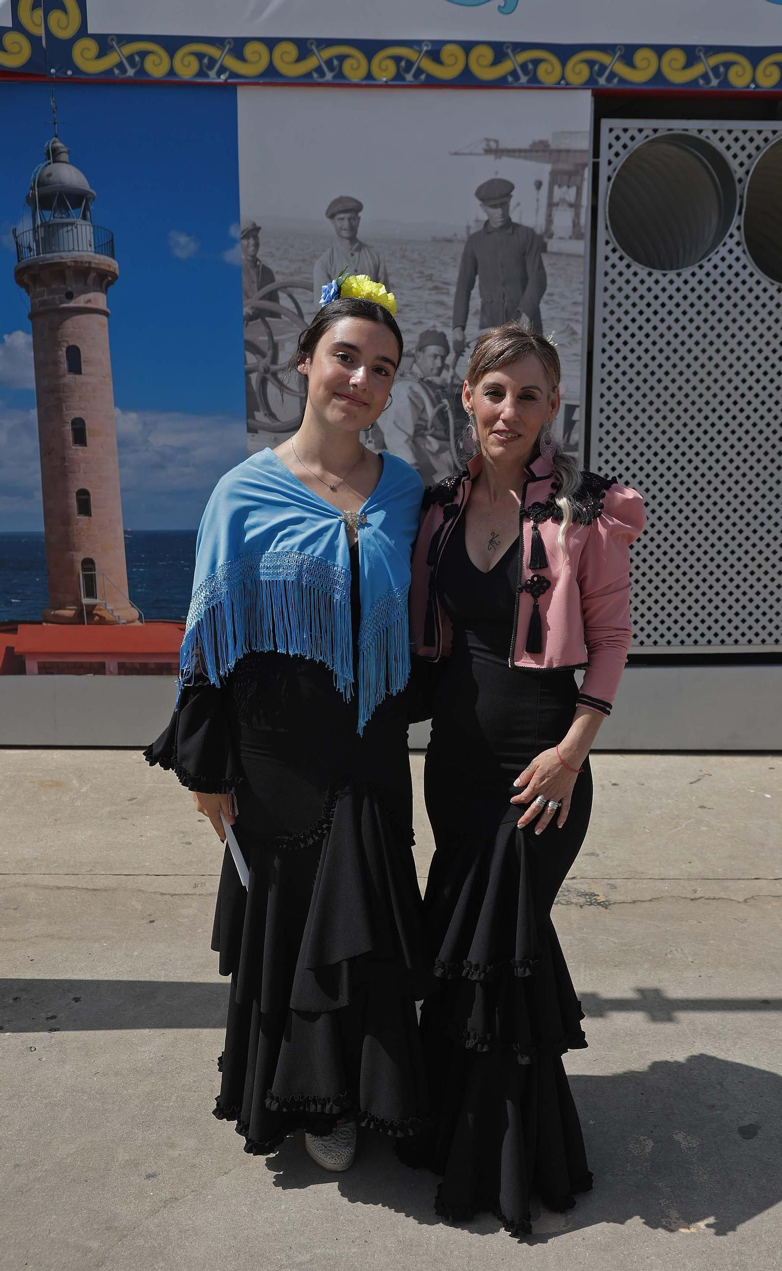 Búscate en las fotos del Domingo por Sevillanas de la Feria Real de Algeciras 2025