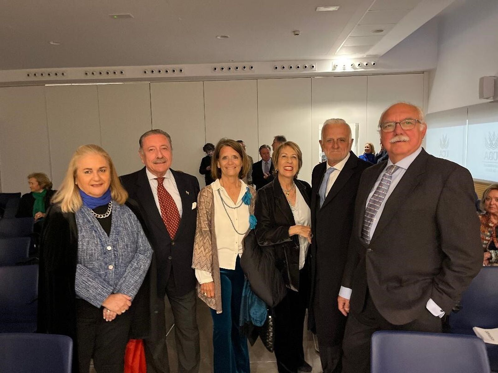 María José González, Ricardo Hidalgo, Carmen Barba, Aurora Gavira, Fernando Bustillos y Enrique Andrey.