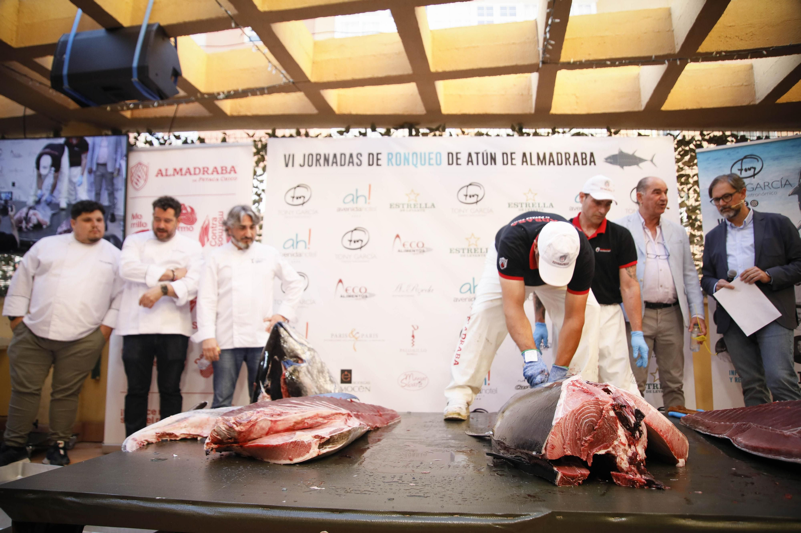 El ronqueo del atún en el Espacio Gatronómico Tony García, en imágenes