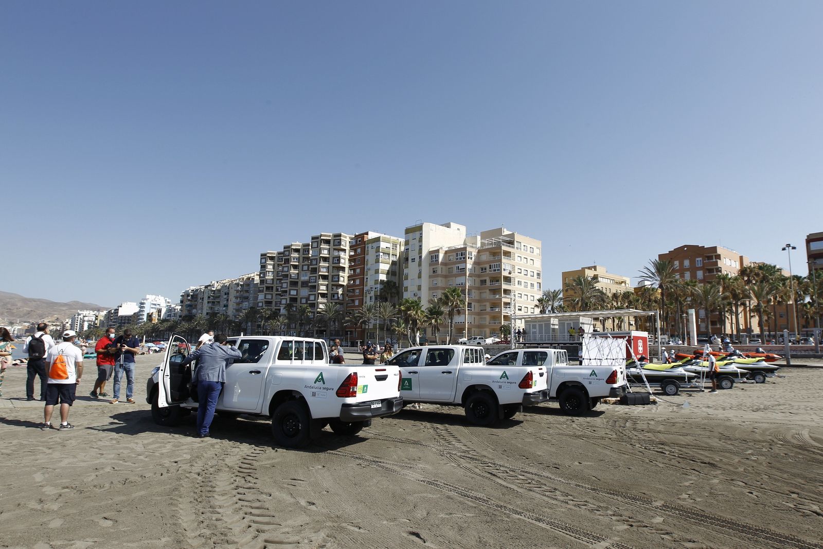 Presentación de vehículos para vigilancia de las playas. Almería
