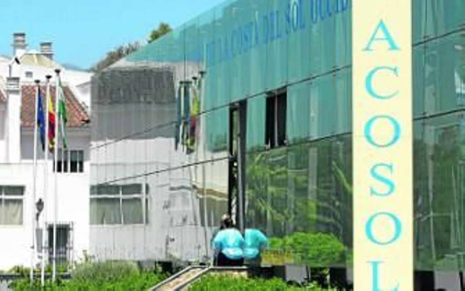 Acosol y Axaragua reservan 770.000 euros para políticos y cargos de confianza