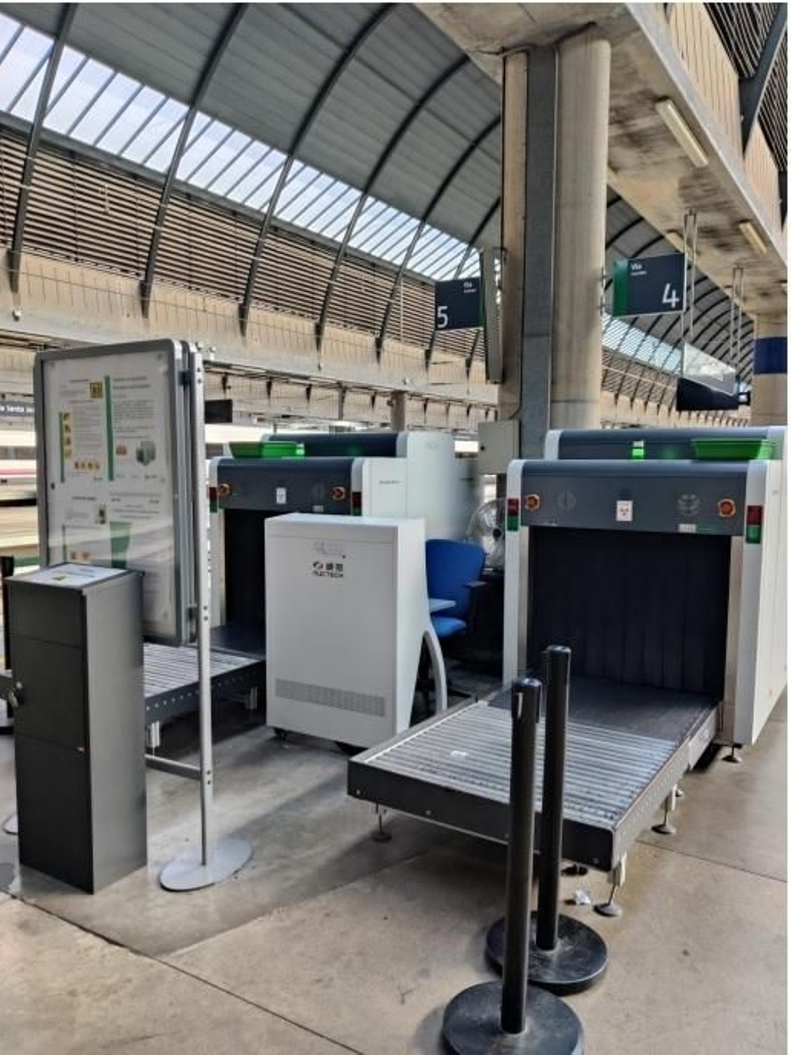 El control de equipaje del AVE se realiza actualmente en la zona de andenes.