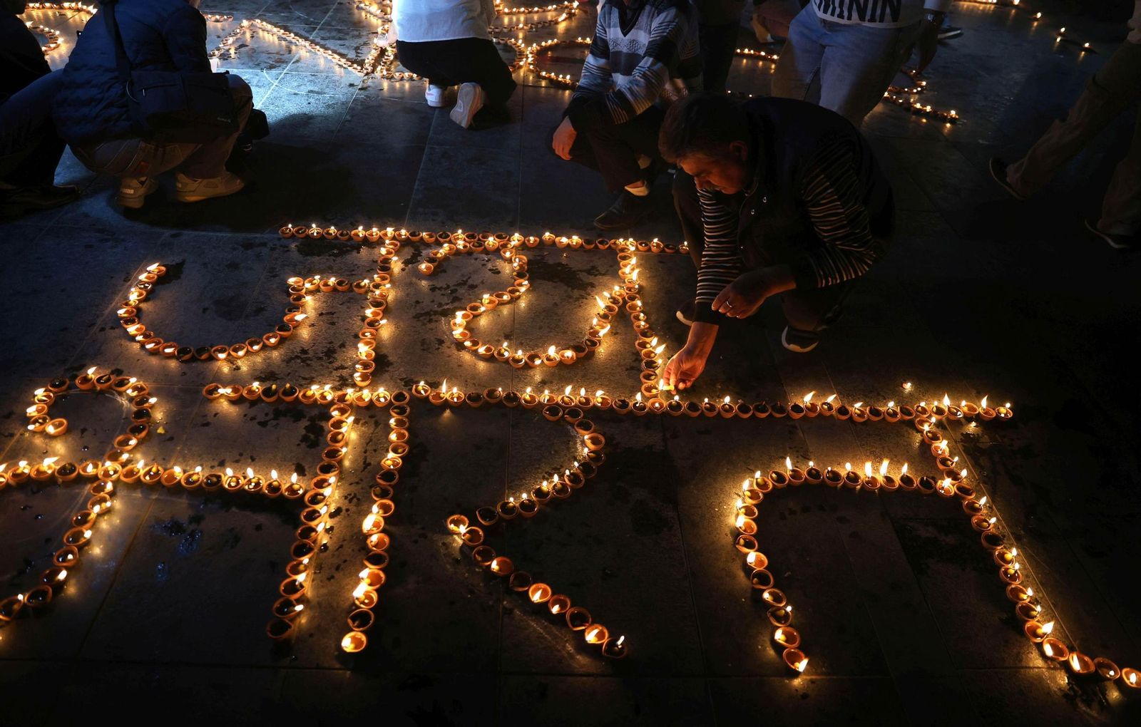 Las preciosas imágenes de la celebración del Diwali en India: un festival de luz y color