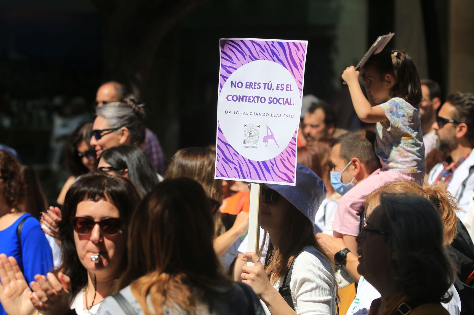 Los sanitarios de Almería se manifiestan contra la mala salud de la sanidad andaluza