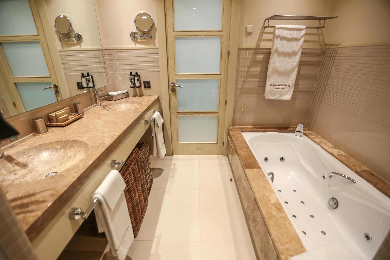 Imágenes del hotel Royal Hideaway Santi Petri