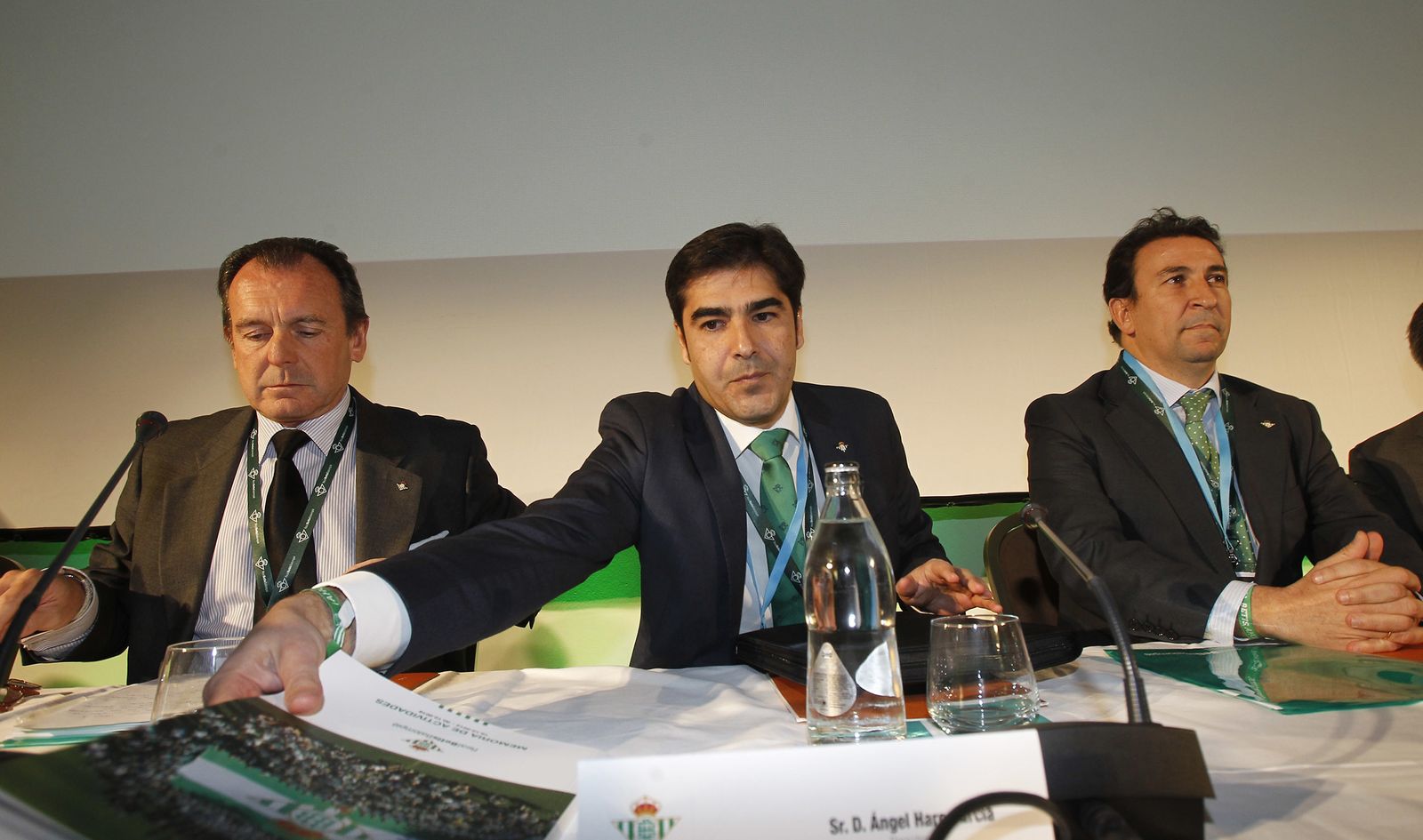 La Junta General de Accionistas del Betis, en imágenes.