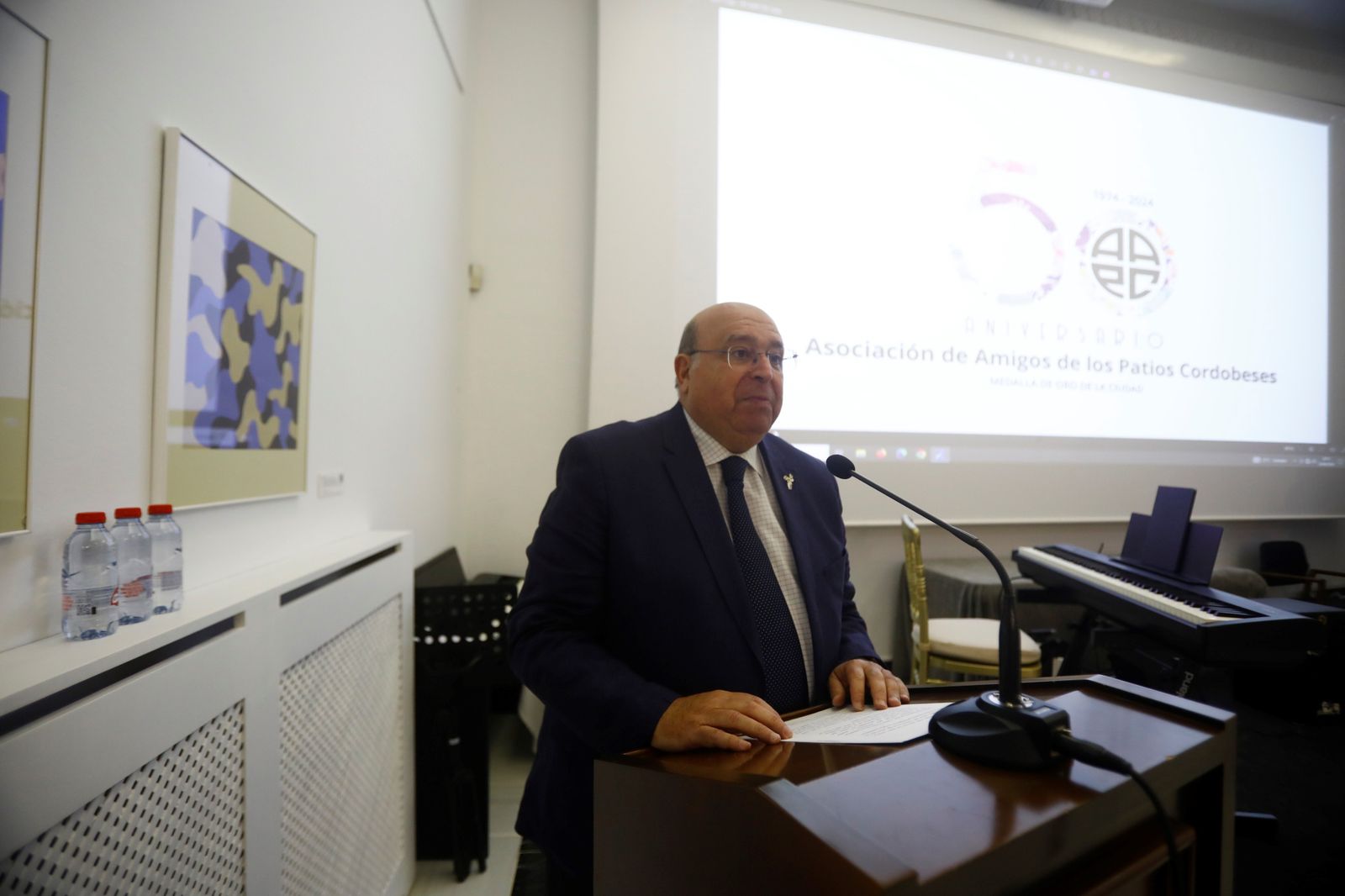 La Asociación de Amigos de los Patios Cordobeses homenajea a sus socios por su 50 aniversario