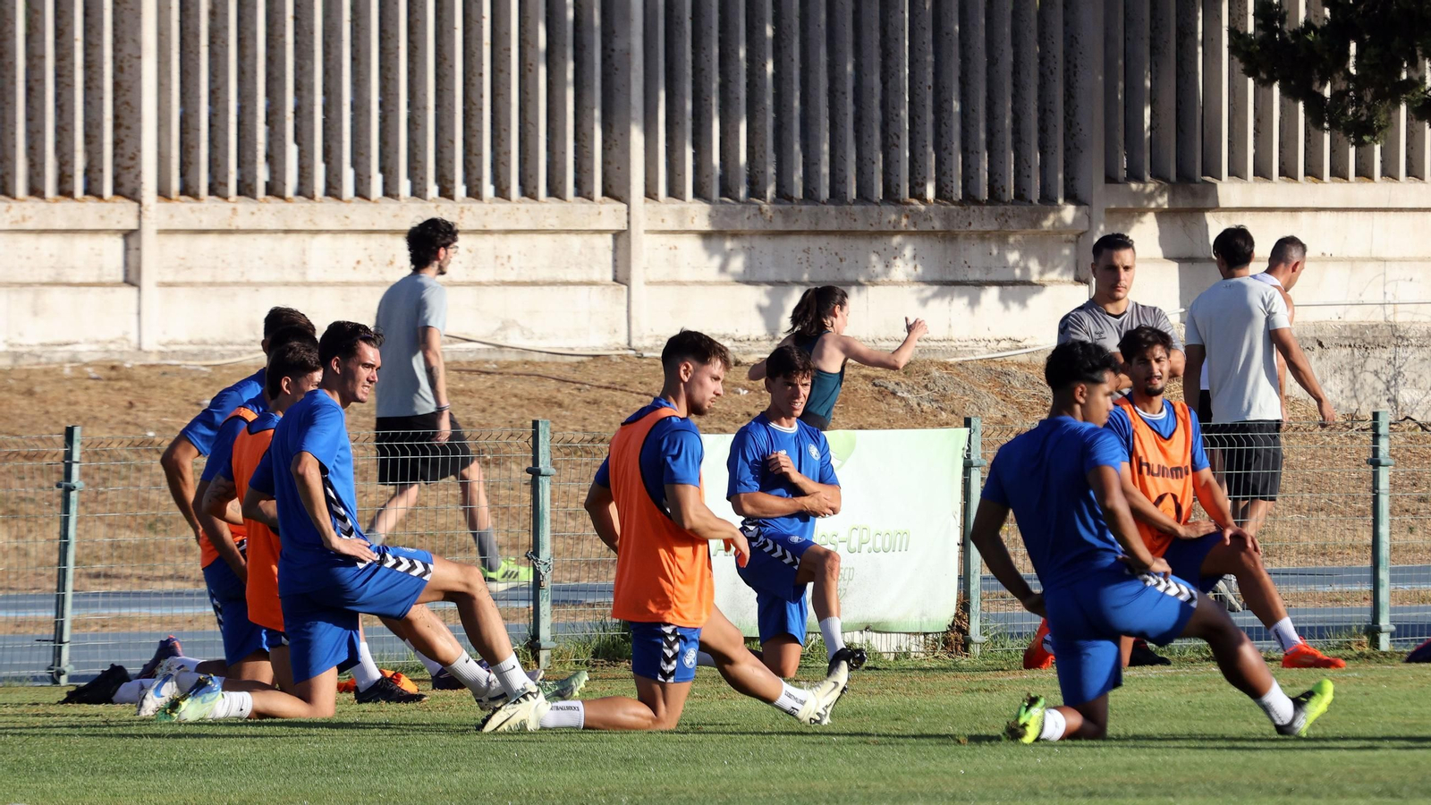 Las fotos del primer entrenamiento de la pretemporada 2025 del Xerez DFC