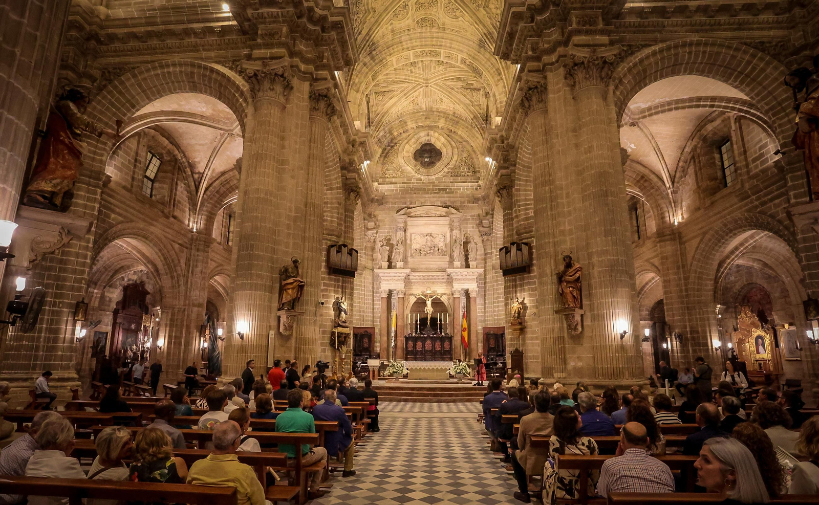 Imágenes de la nueva iluminación de la Catedral de Jerez