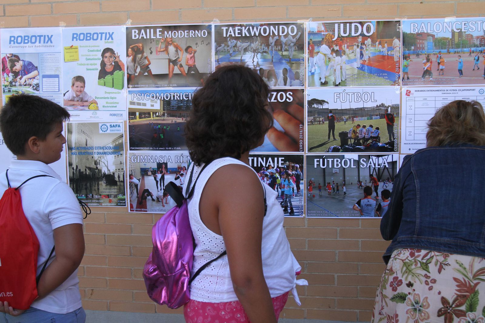 la vuelta al cole en los colegios de Huelva en Imágenes