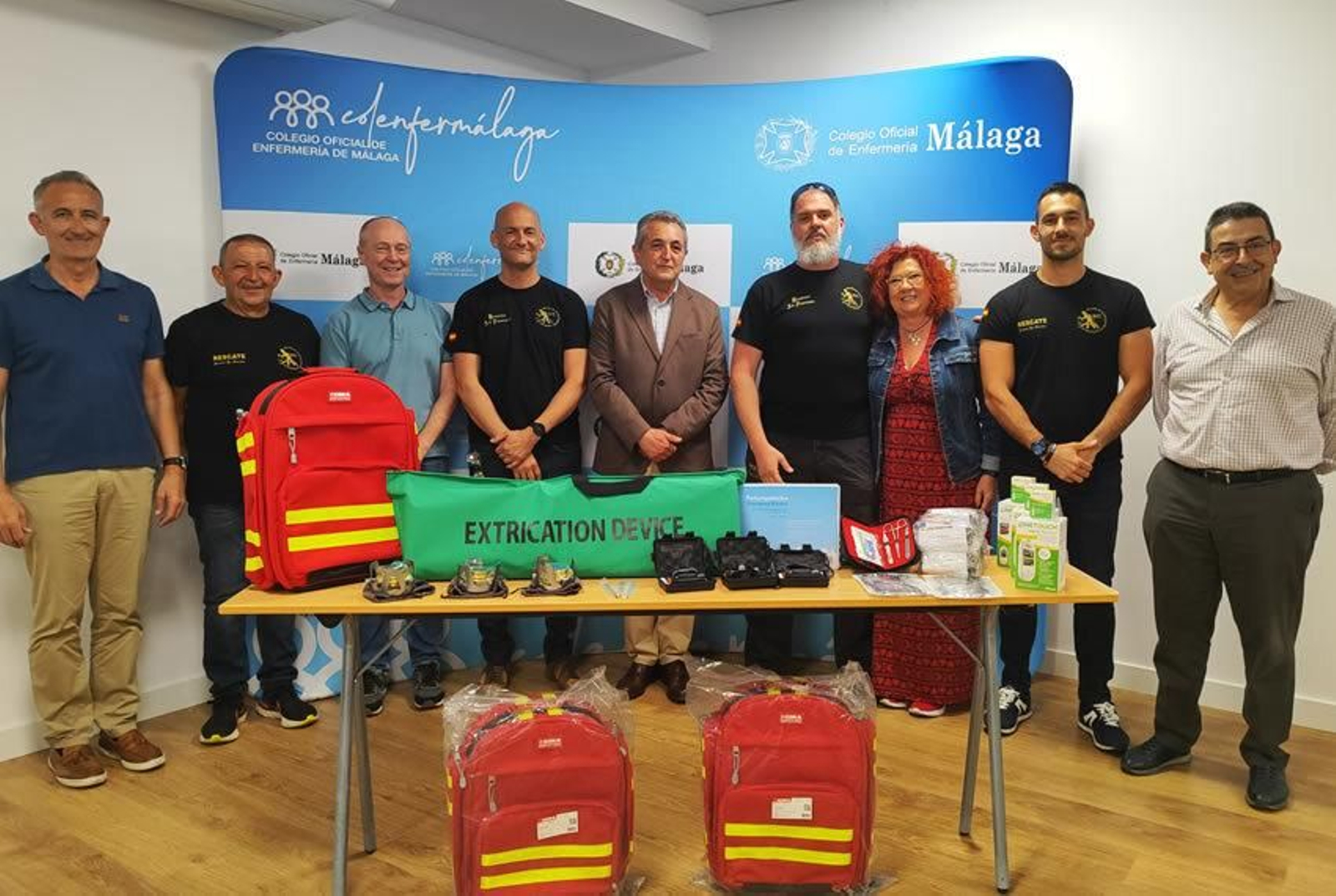 Representantes del Colegio de Enfermería de Málaga y de Bomberos Sin Fronteras. Representantes del Colegio de Enfermería de Málaga y de Bomberos Sin Fronteras.