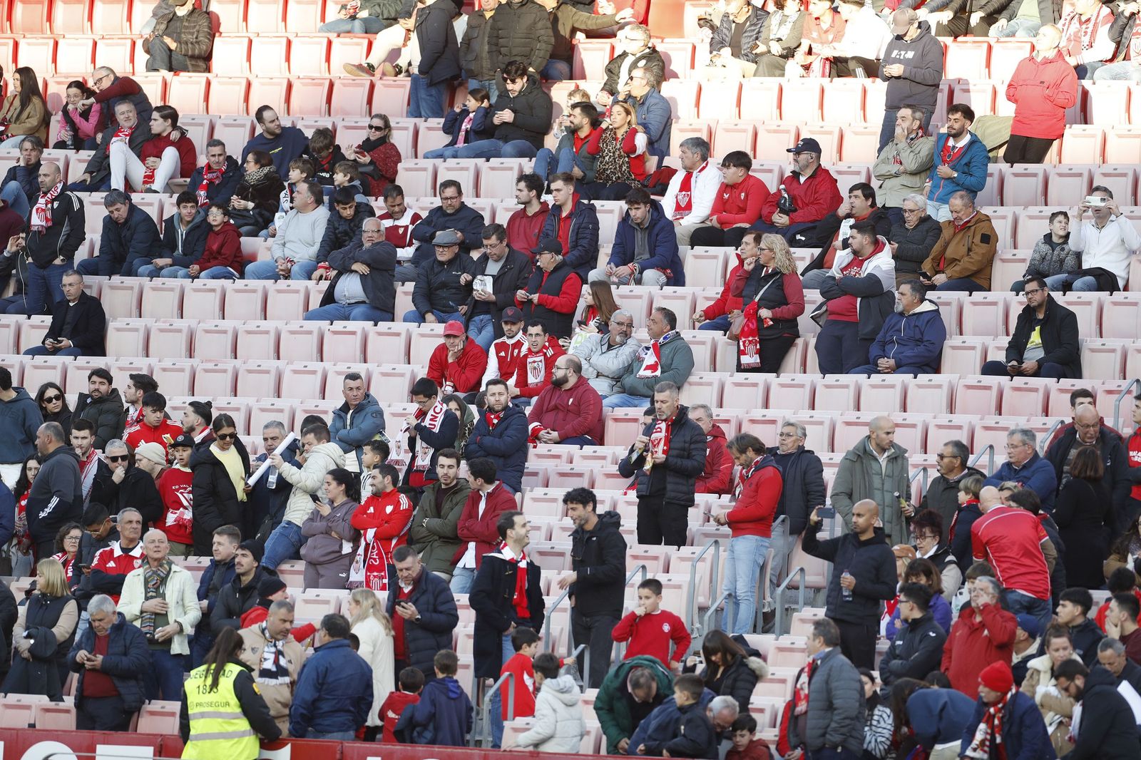 Búscate en las fotos del Sevilla FC - Alavés