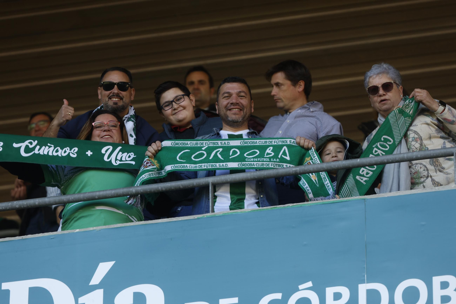 Las mejores fotos del ambiente en el Córdoba CF - Almería en El Arcángel