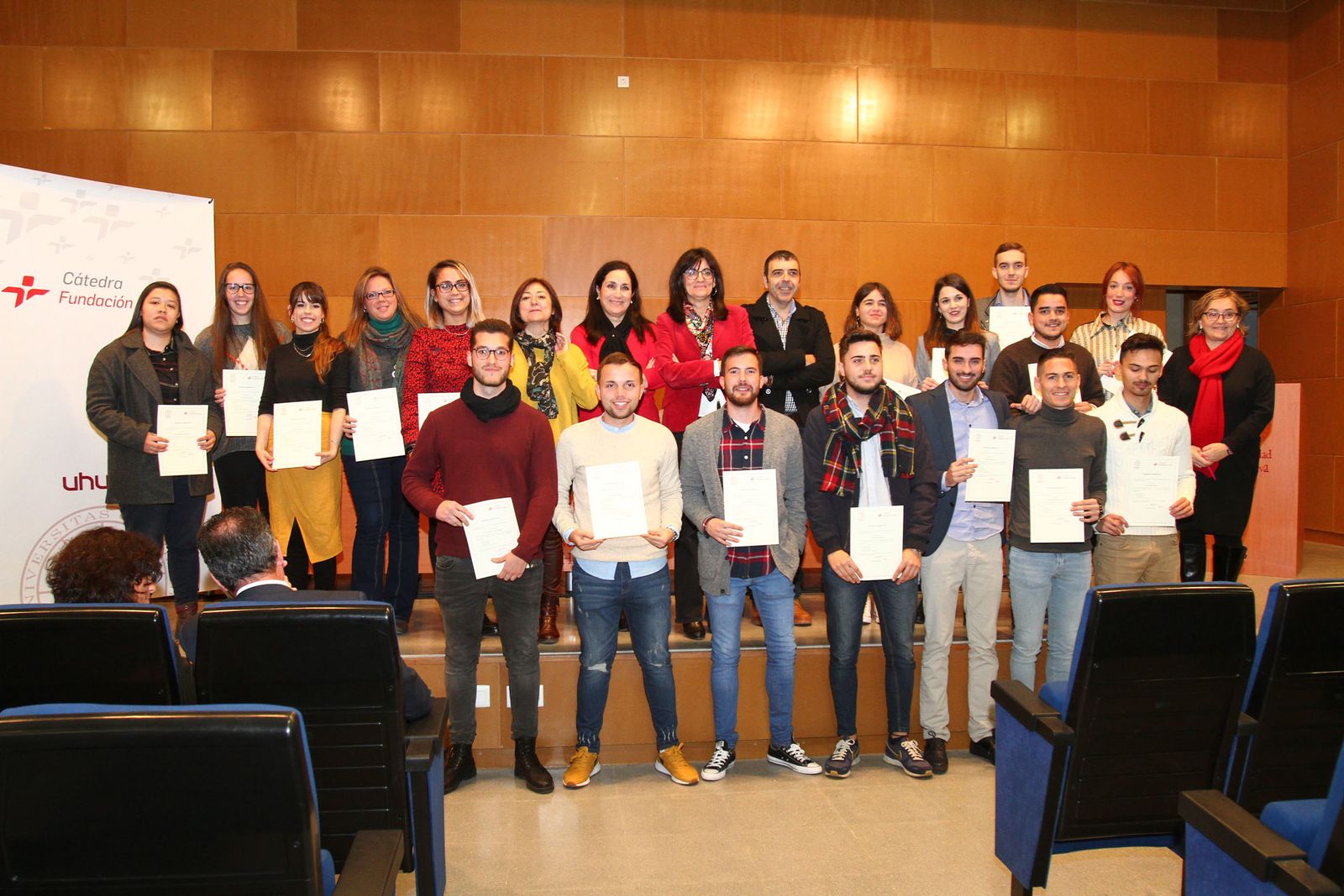 entrega los Premios 'Alumno 10c' de la cátedra Fundación Cepsa