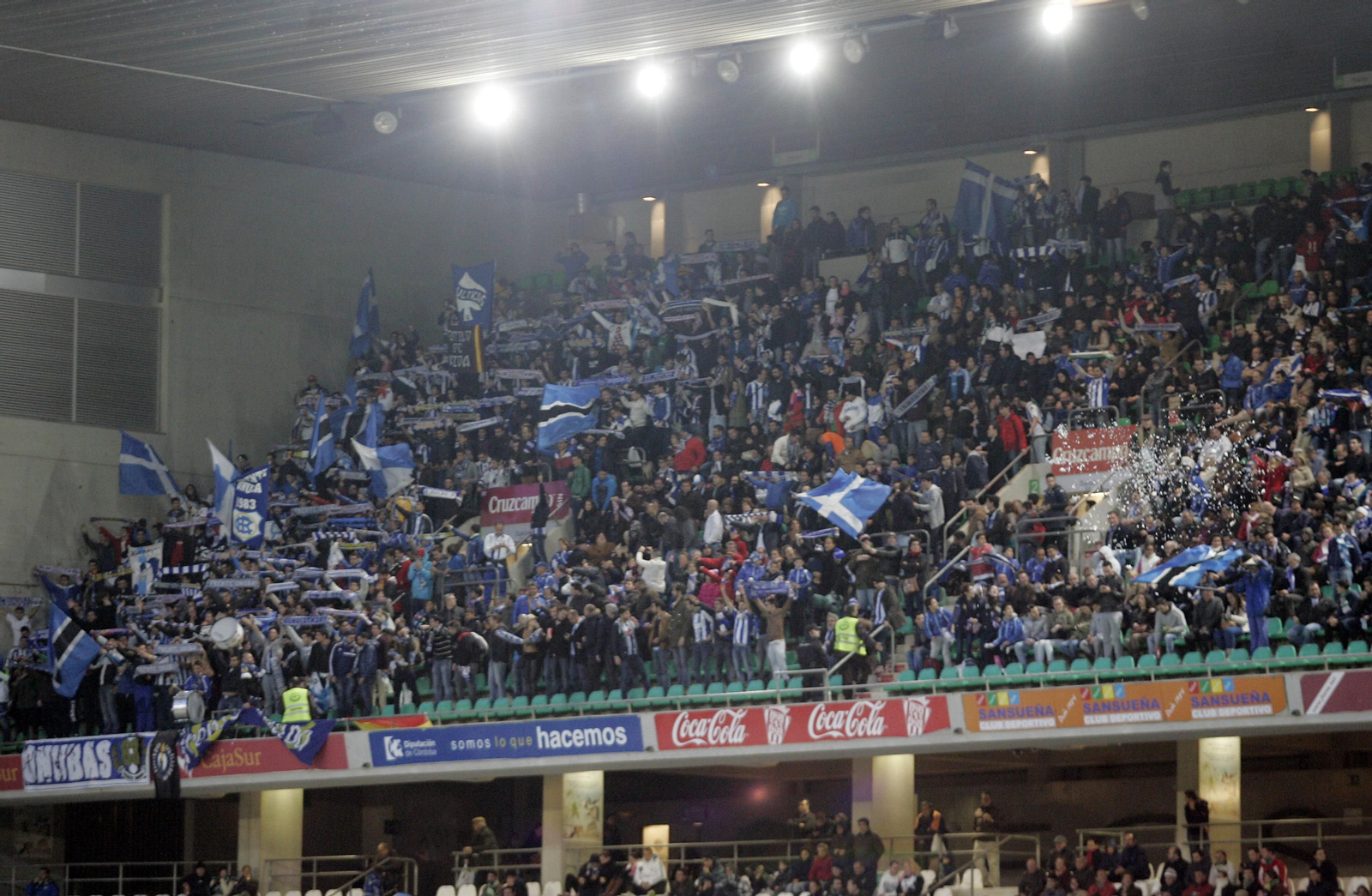 Aficionados del Recreativo en El Arcángel.