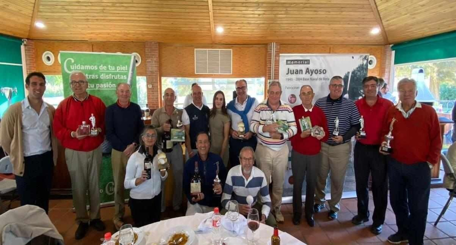 Entrega de premios a los ganadores.