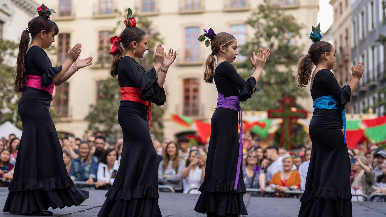 Encuéntrate en la mejores fotos del Día de la Cruz de Granada