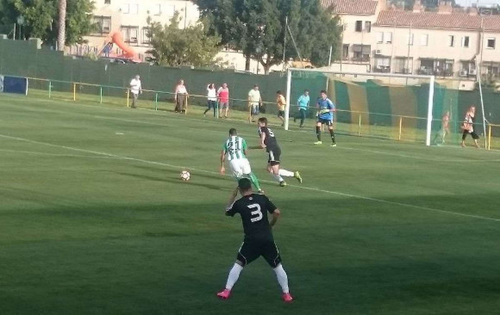 La Balona cae en su estreno ante el Betis (0-2)